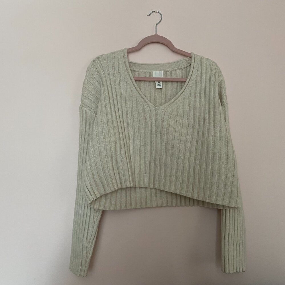 V-neck cropped sweater